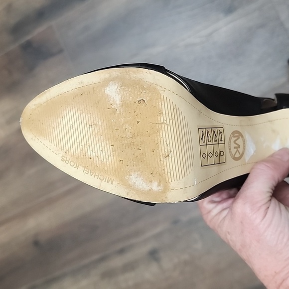 Michael Kors Peep Toe Heels sz 8 - Picture 5 of 9